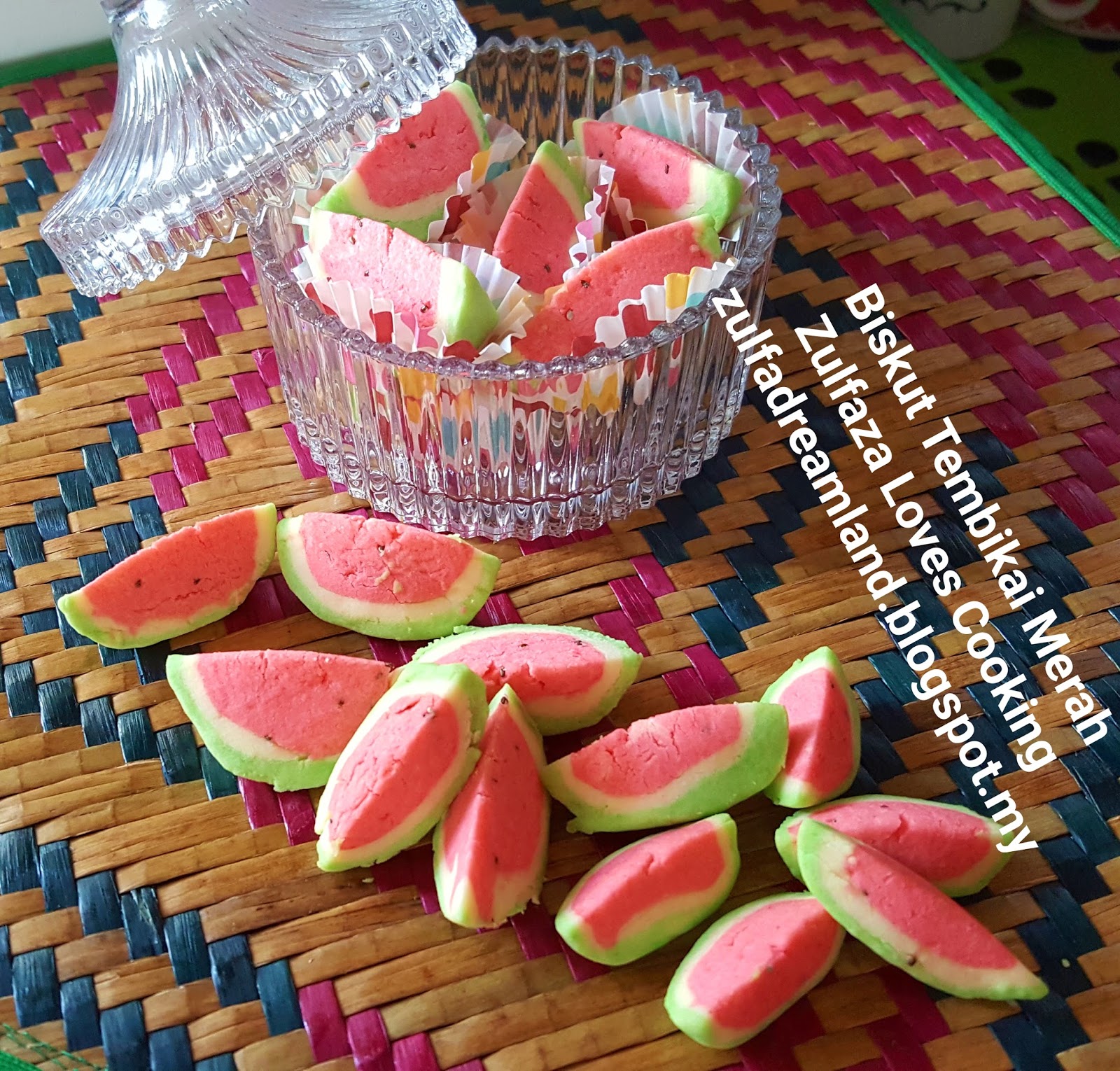 Zulfaza Loves Cooking Biskut Tembikai Merah