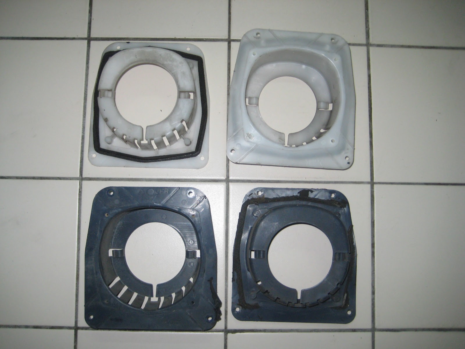 Menjual Dan Memasang Aksesori Kereta Baru Dan Terpakai Speaker Holder