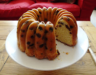 lemon and sultana Bundt cake