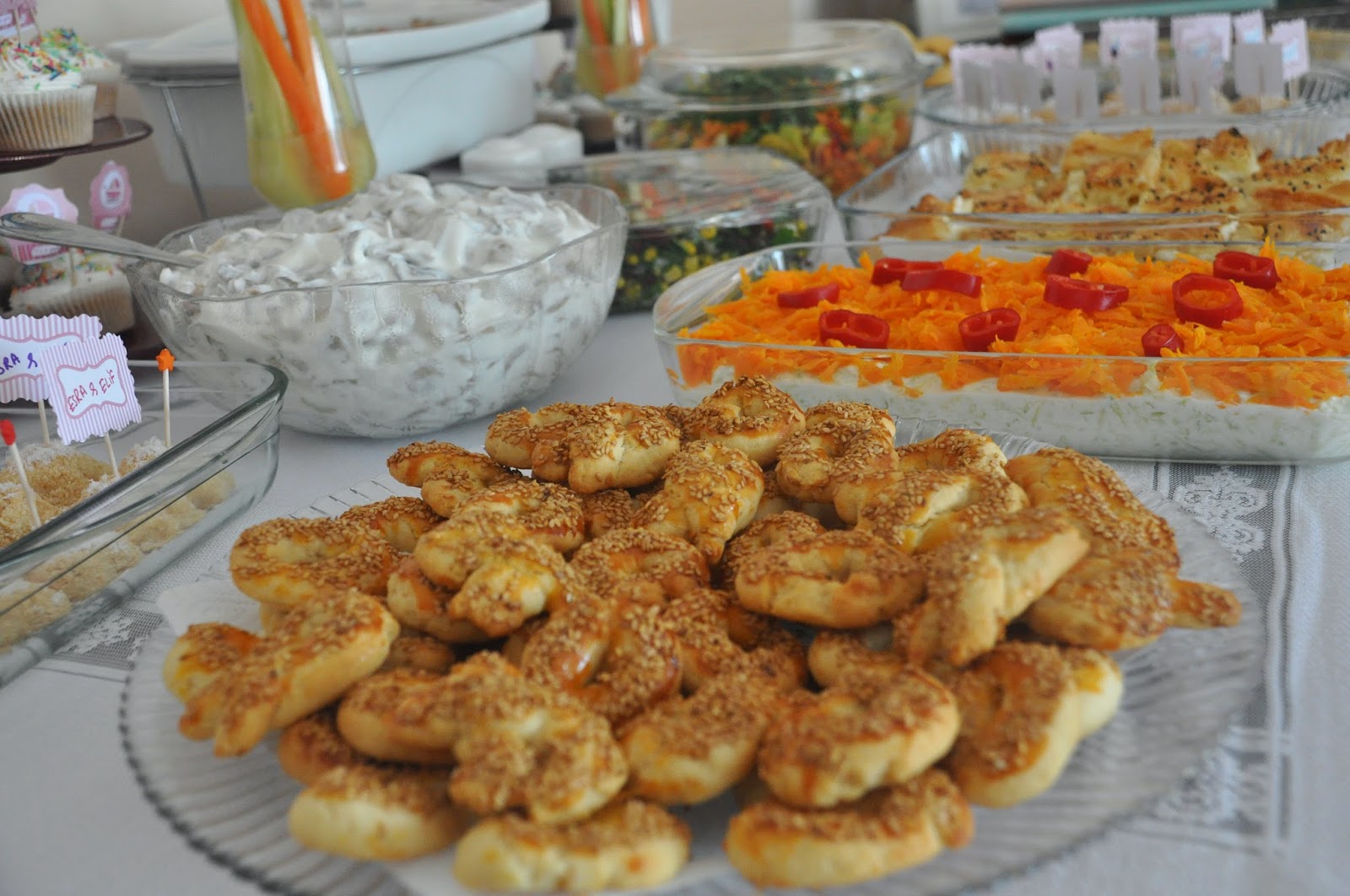 2 Balık 1 Kedi Mart 2014