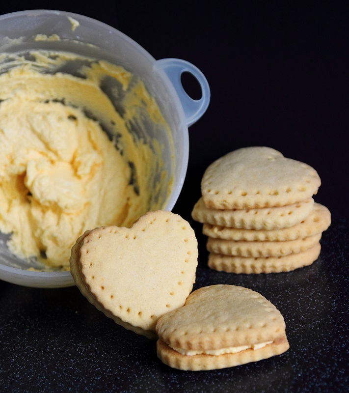 Nigella's Custard Creams