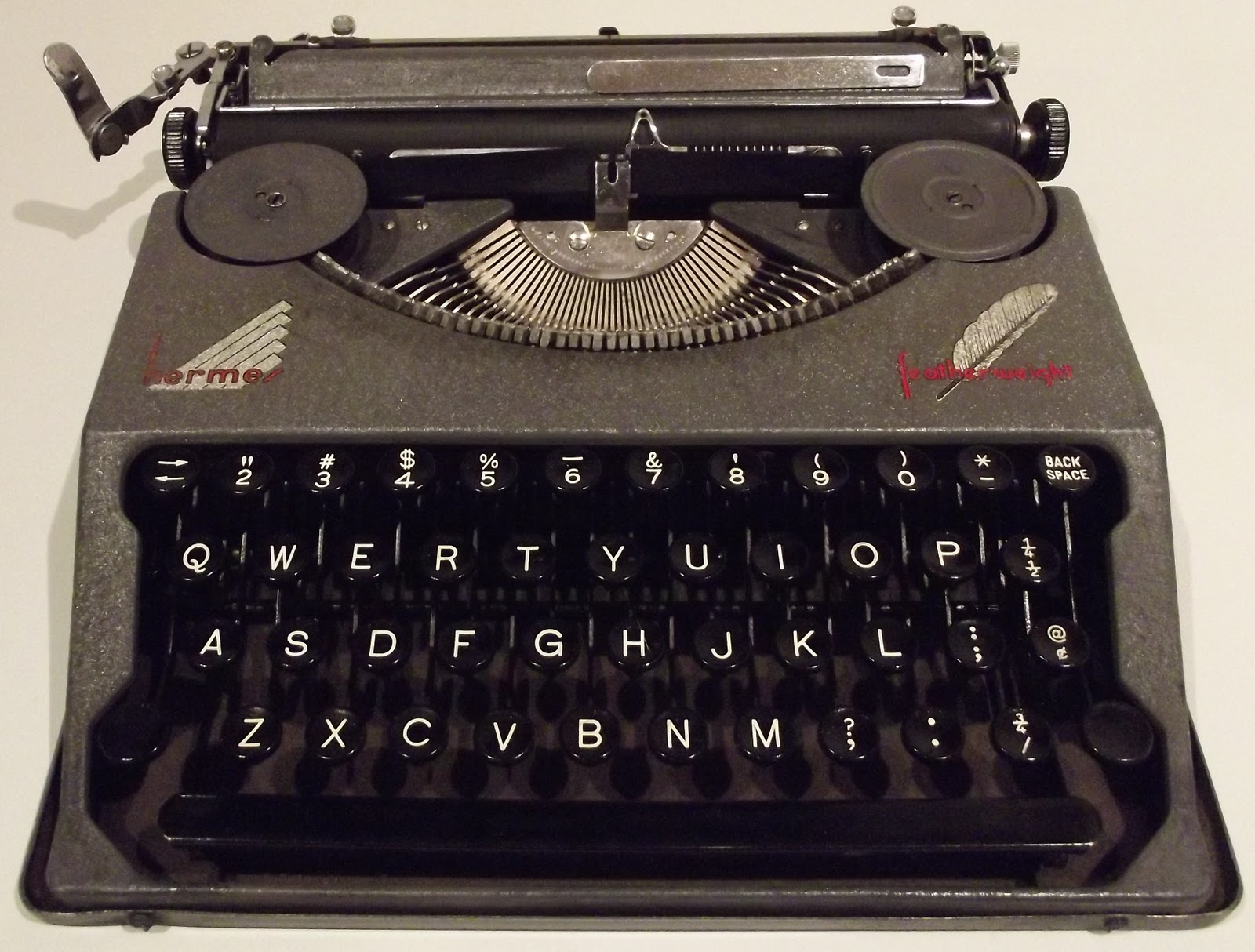 oz.Typewriter The Hermes Featherweight and the Baby Typewriters it Spawned