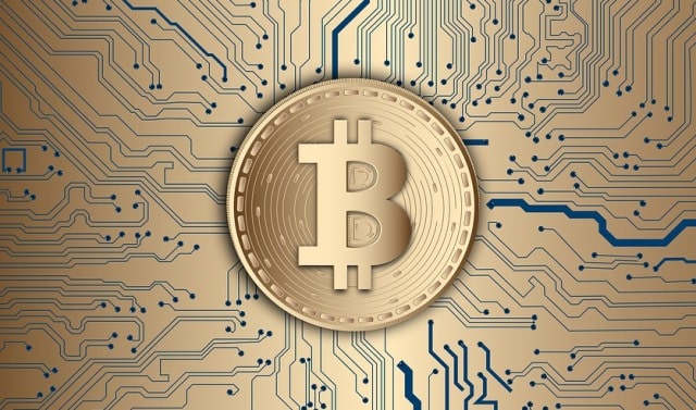 advantages trading bitcoins peer-to-peer marketplace crypto blockchain trade
