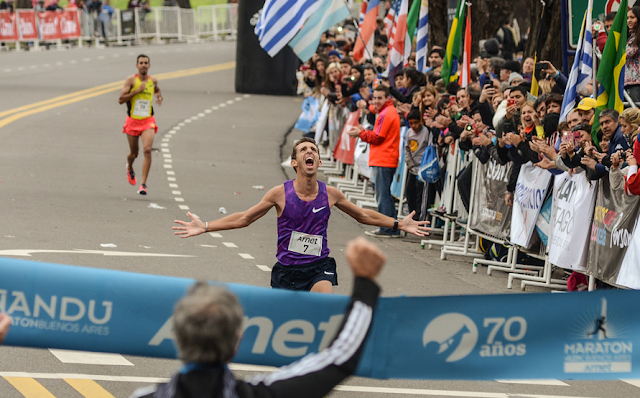 Llegada Luis Molina Maratón Buenos Aires 2015