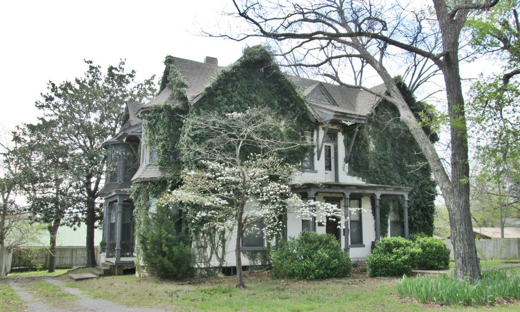 Sweet House Dreams FrenchParks House, 1889 Transitional Victorian in