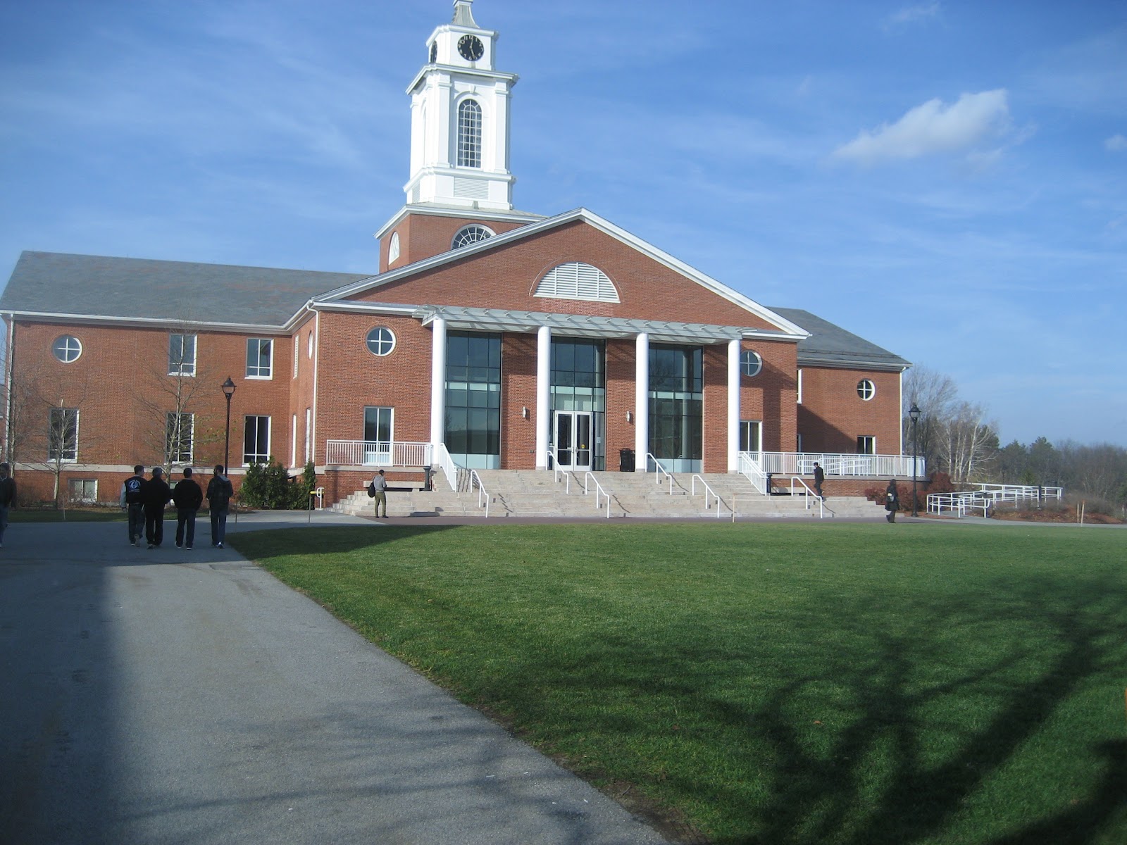 Burlington High School Counseling Department Making the Most of College Visits