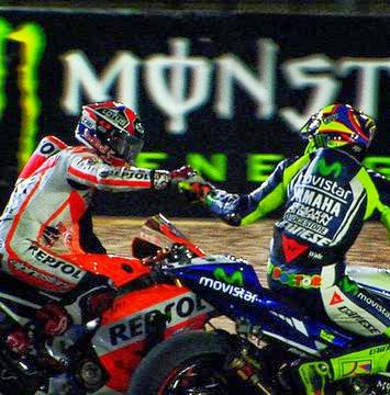 GP Κατάρ - RACE: Marquez + Rossi = ΘΕΑΜΑ!