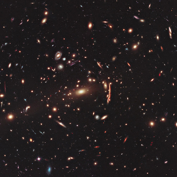 Hubble image of Galaxy Cluster MACS J1206.2-0847