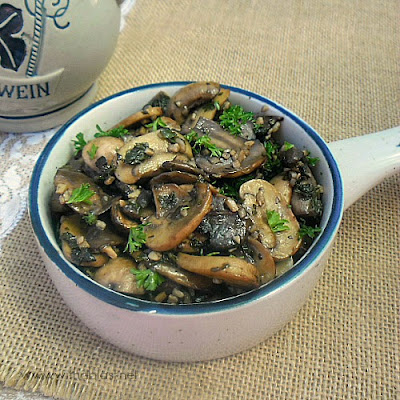 Garlic and Herbs Mushrooms ~The best Mushroom side dish ever ! This recipe is quick, easy and delicious, especially to Garlic lovers #Thanksgiving #SideDish www.WithABlast.net