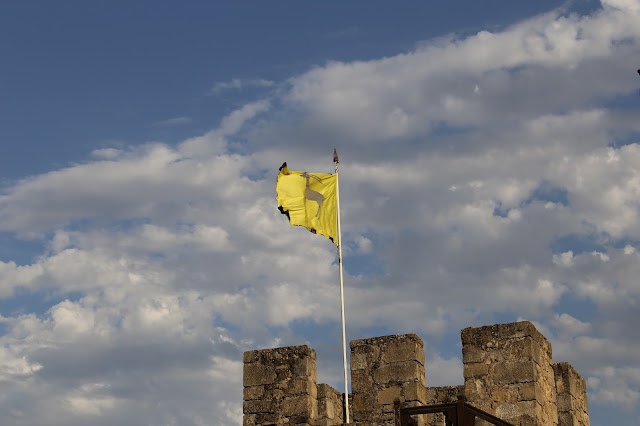 Escapada romántica al pueblo medieval de Montsonís y su castillo