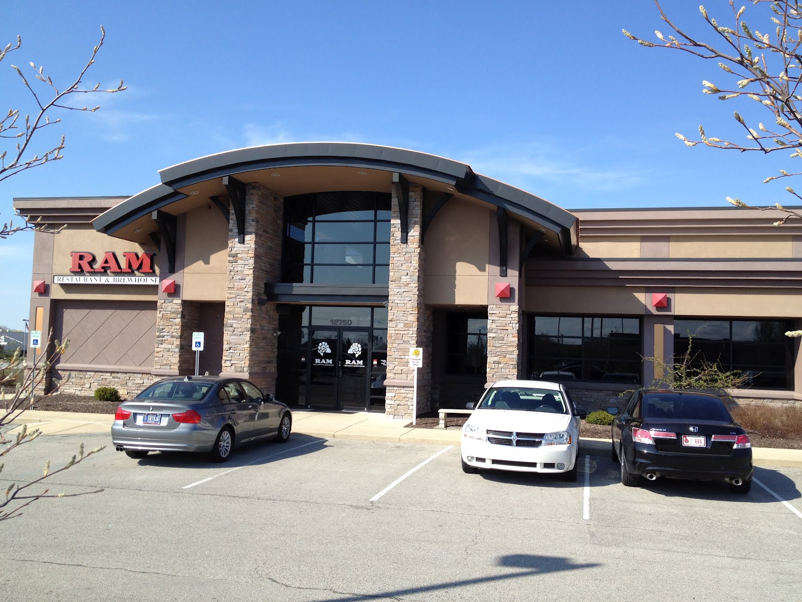 PIG OUT SPOTS The Ram Restaurant & Brewery (Fishers, IN)