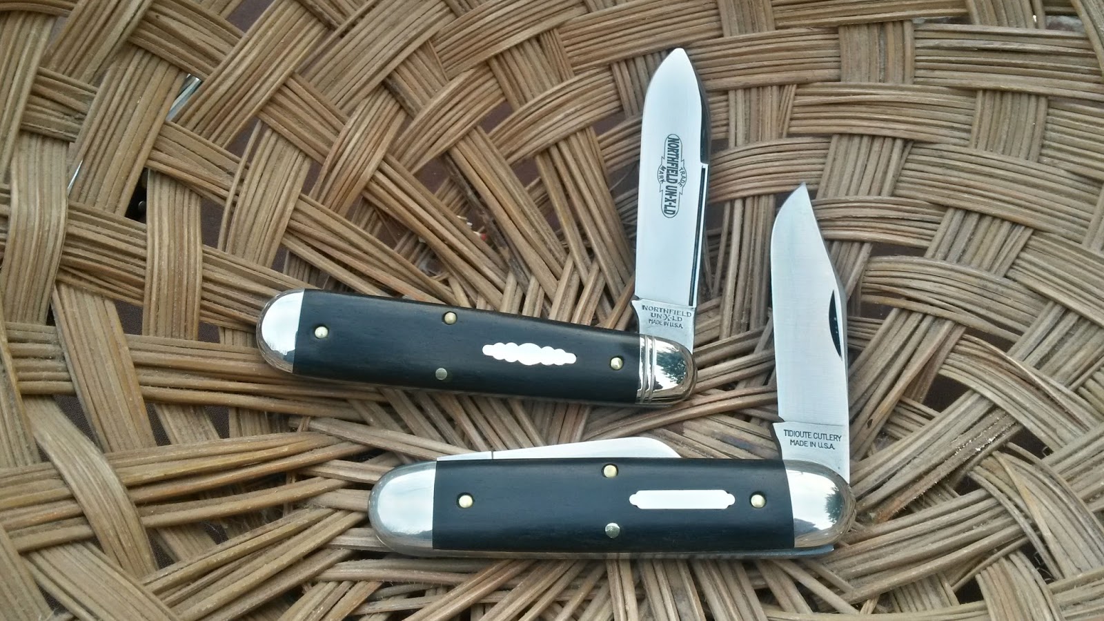 GEC_35_78_Ebony_02.jpg