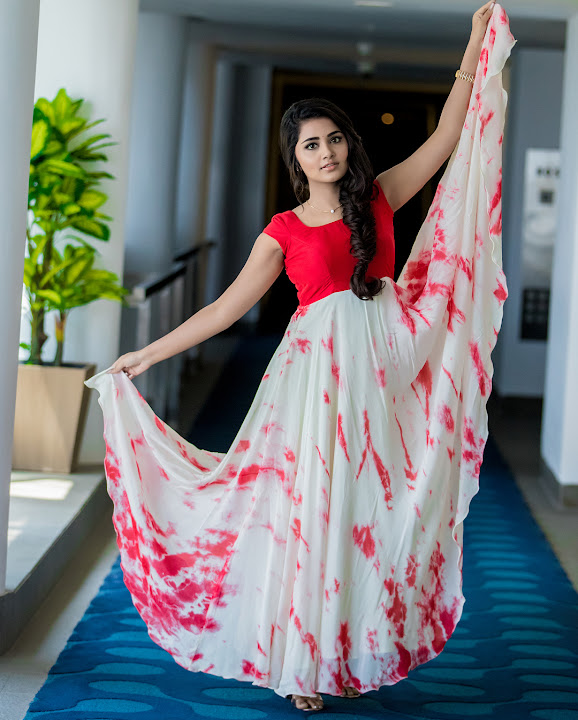Anupama Parameswaran in Asmitha and Madhulatha design
