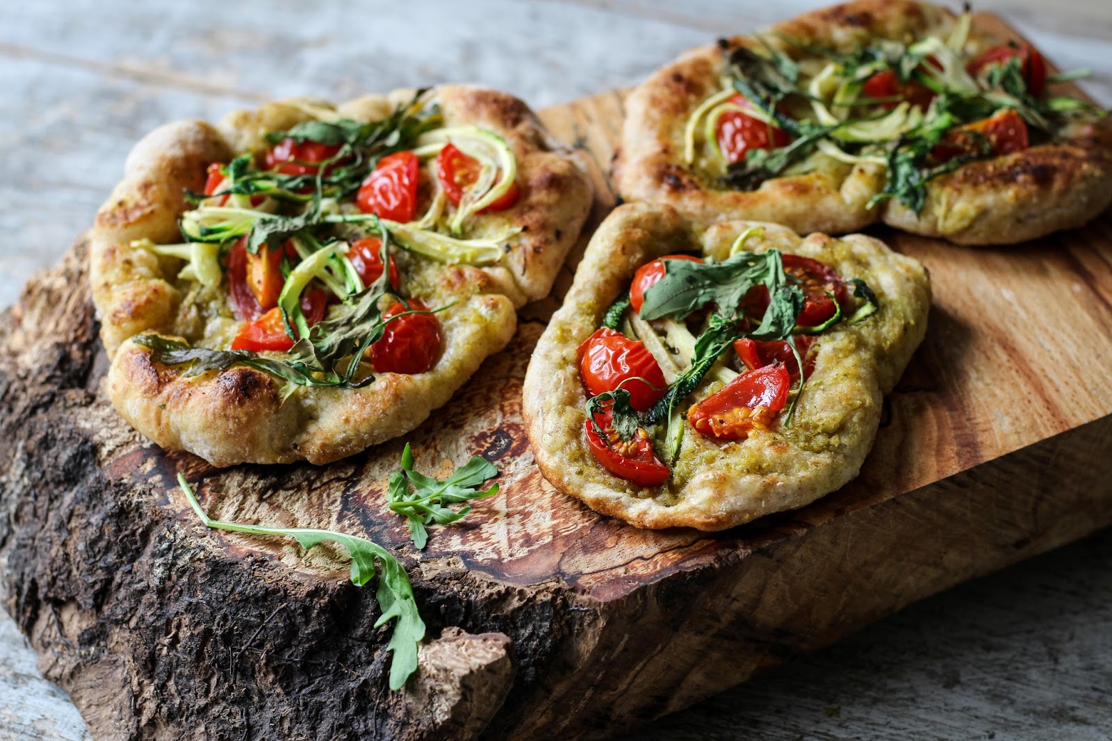 The Spoon and Whisk: Garlic Pesto, Tomato and Courgette Pizzettes