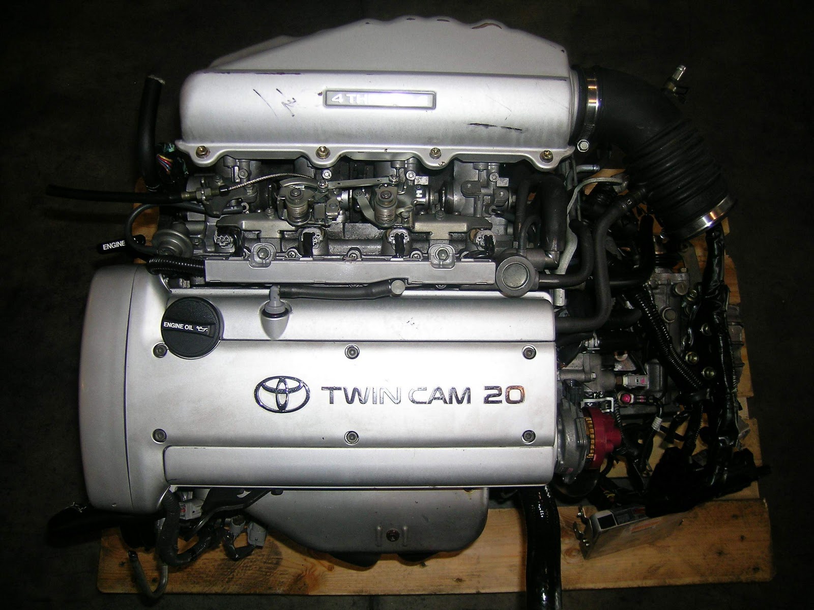 Toyota twin cam racing engine