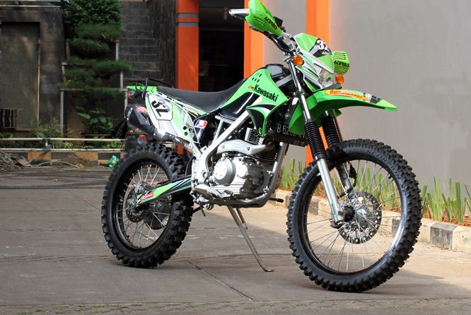 kawasaki 150 dirt bike
