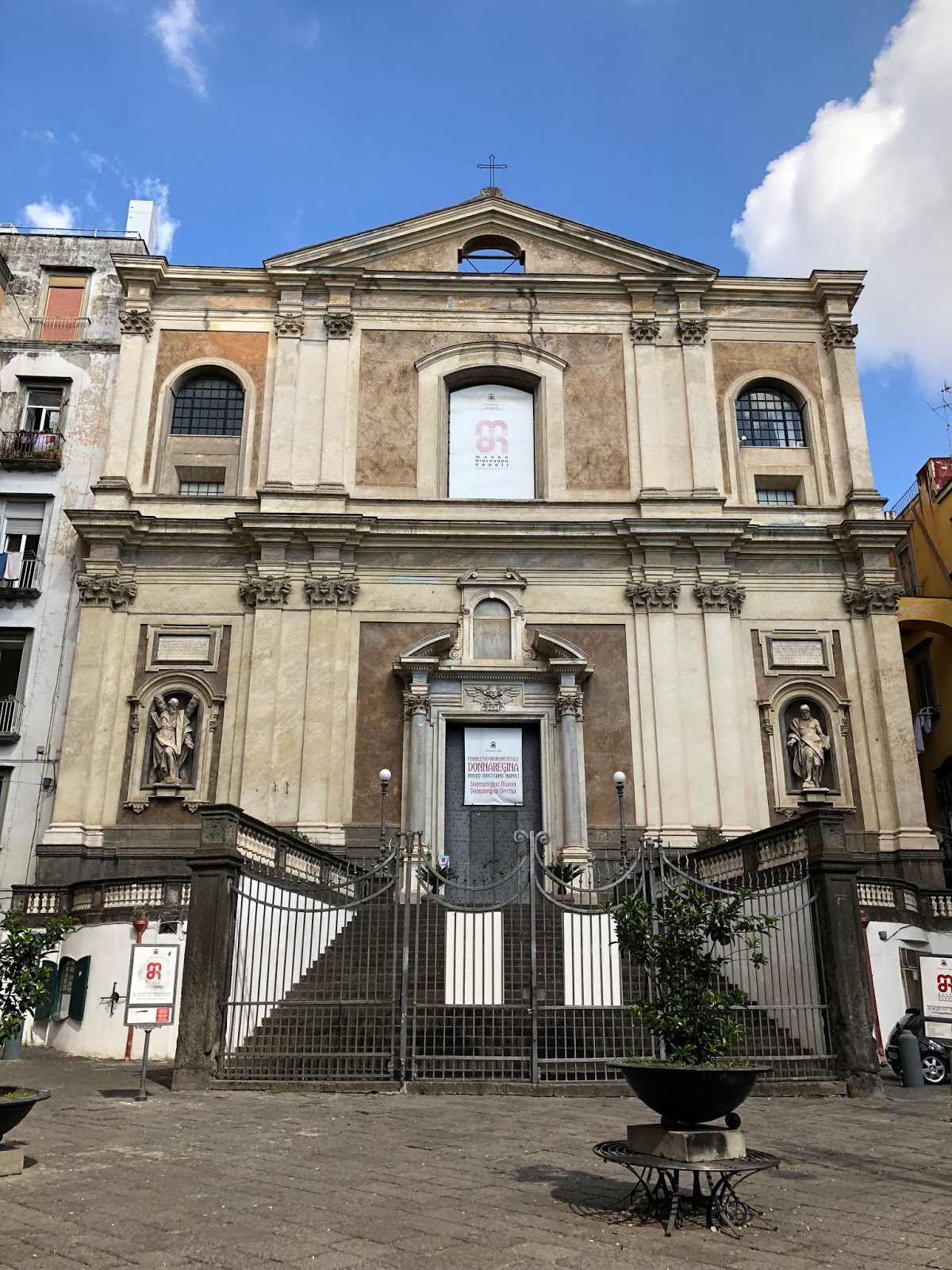 Le Muse ARCHITETTURE Antichi edifici religiosi Chiesa di Santa Maria Donnaregina Nuova
