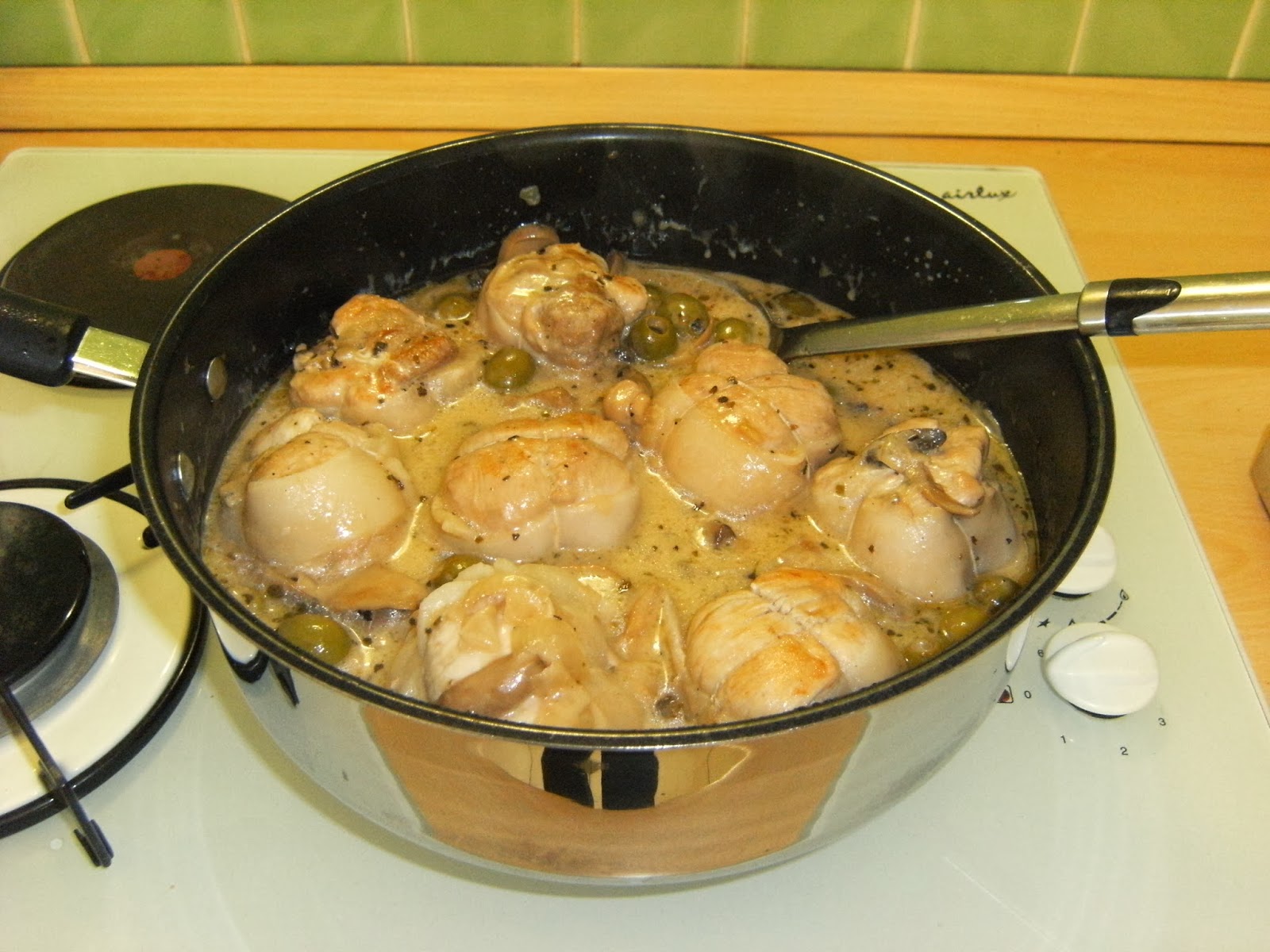 labonnecuisinedenath: PAUPIETTES DE DINDE AU ROSè CRèMè / OLIVES