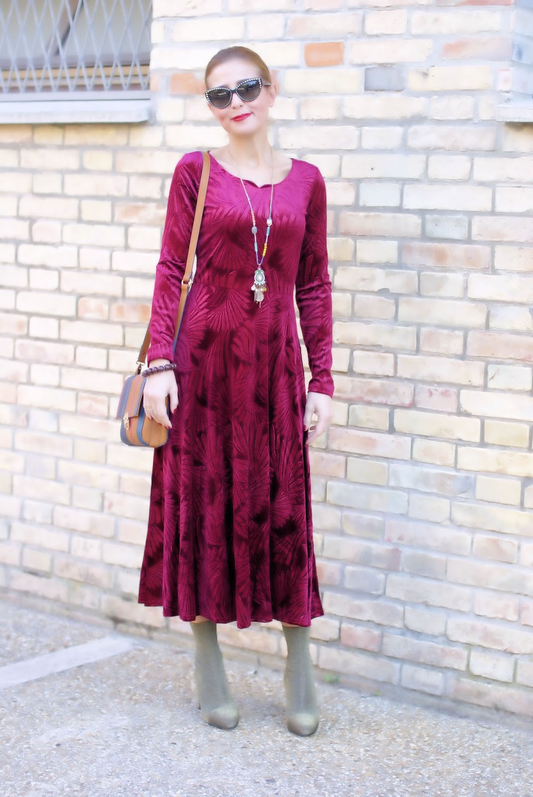 Metisu red velvet maxi dress & sock boots: 70s vibes on Fashion and Cookies fashion blog, fashion blogger style