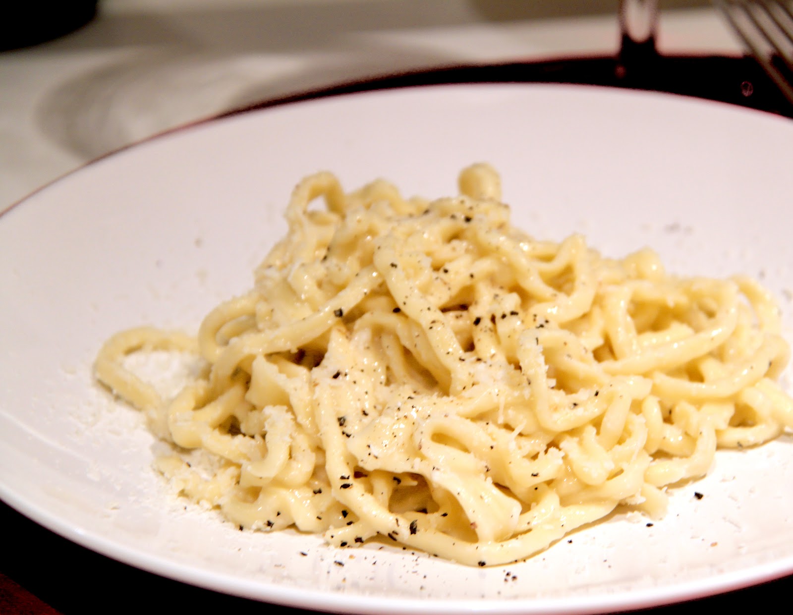 Spaghetti cacio e pepe | Sale&Pepe