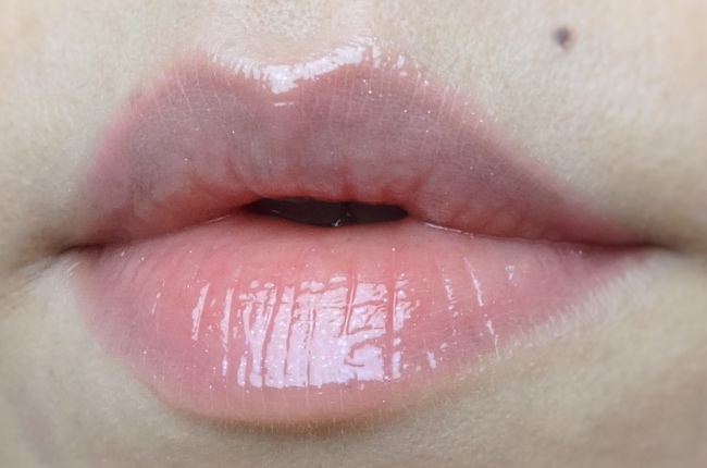 Chanel Rouge Coco Gloss Rose Pulpe swatch review