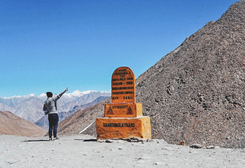 Khardung La pass highest Himalaya