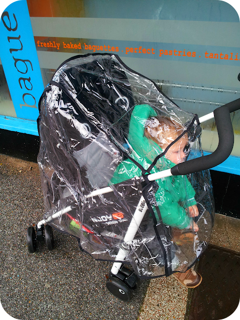 njoy bubble raincover, parent facing umbrella fold stroller