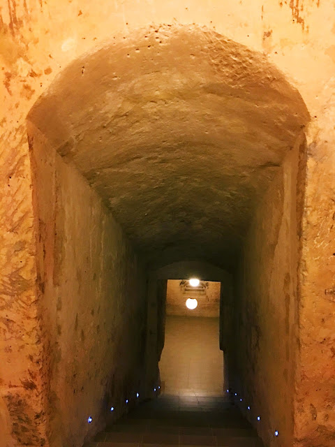 stairs-to-wine-cellar-le-dodici-lune-matera