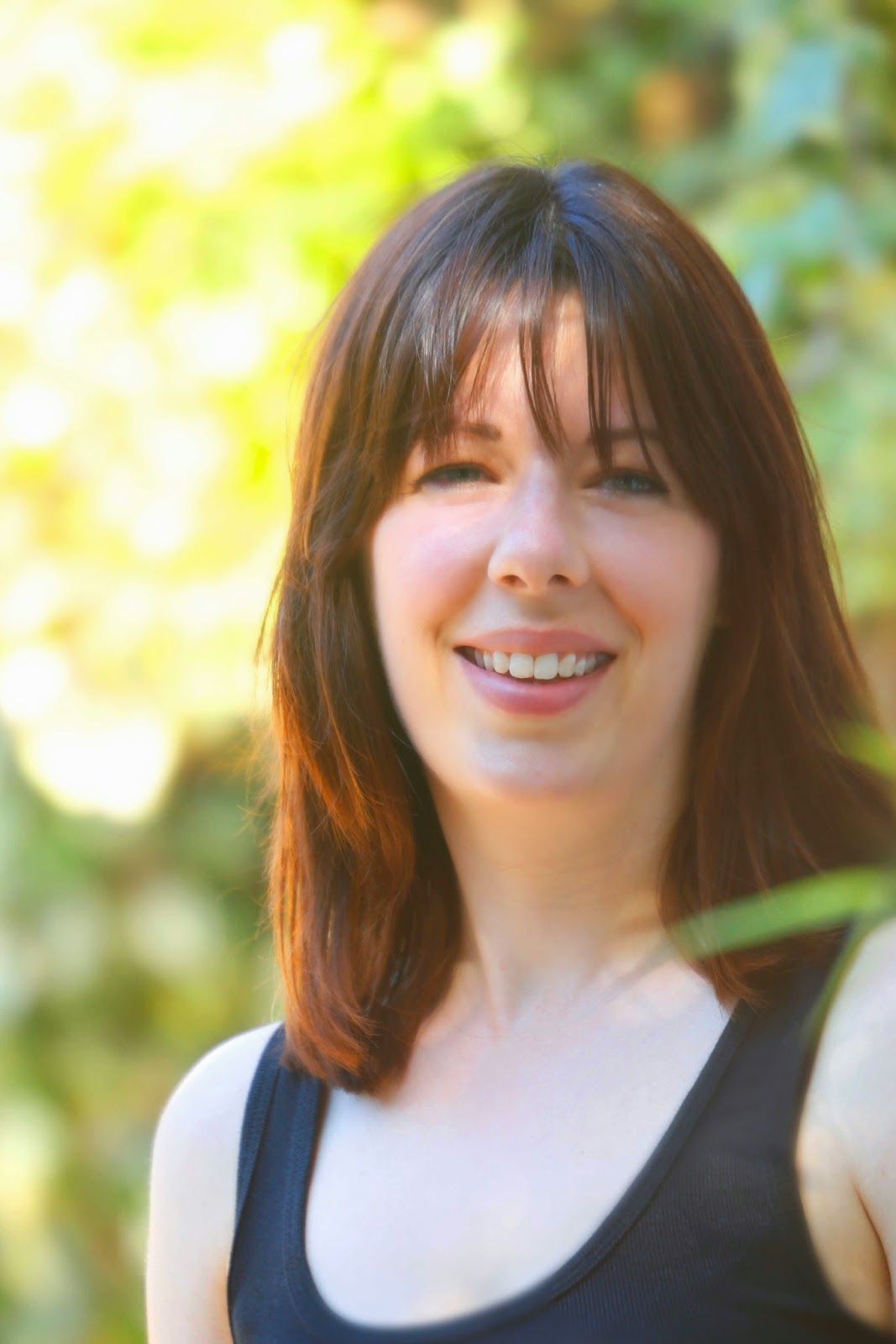 Small Big Celebrations! Alex English signs with new agent. Words&Pictures