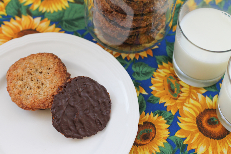 Food Lust People Love Kakor Chokladflarn or IKEA Chocolate Oatmeal