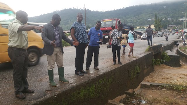 ER-KOFORIDUA FLOODED STUDENT CRIES FOR RESCUE AFTER AN HOUR OF HEAVY RAINS