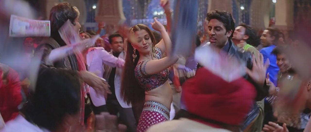 Aishwarya Rai hot dance in kajra re song with amitabh and abhisheek