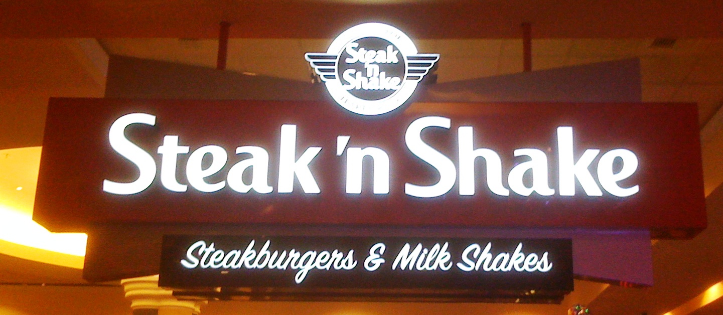http://3.bp.blogspot.com/-9uQc6uU-D40/ThCB-A7zCoI/AAAAAAAABOM/XIkD_q-8bd8/s1600/Steak+%2527n+Shake+Signage.JPG