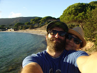 Photo d'Aurélia et Christophe sur la plage de Palombaggia