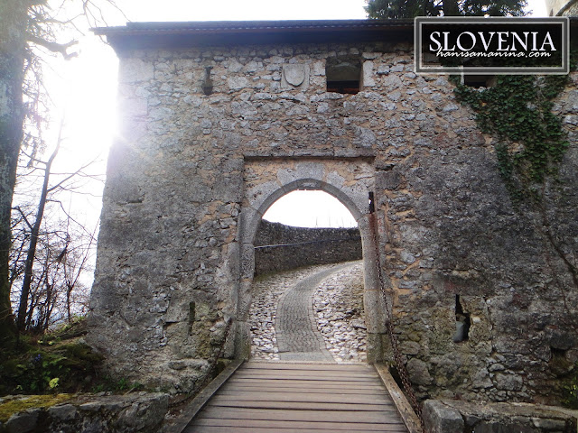 Morning Hike to Bled Castle, Slovenia Morning Hike to Bled Castle, Slovenia