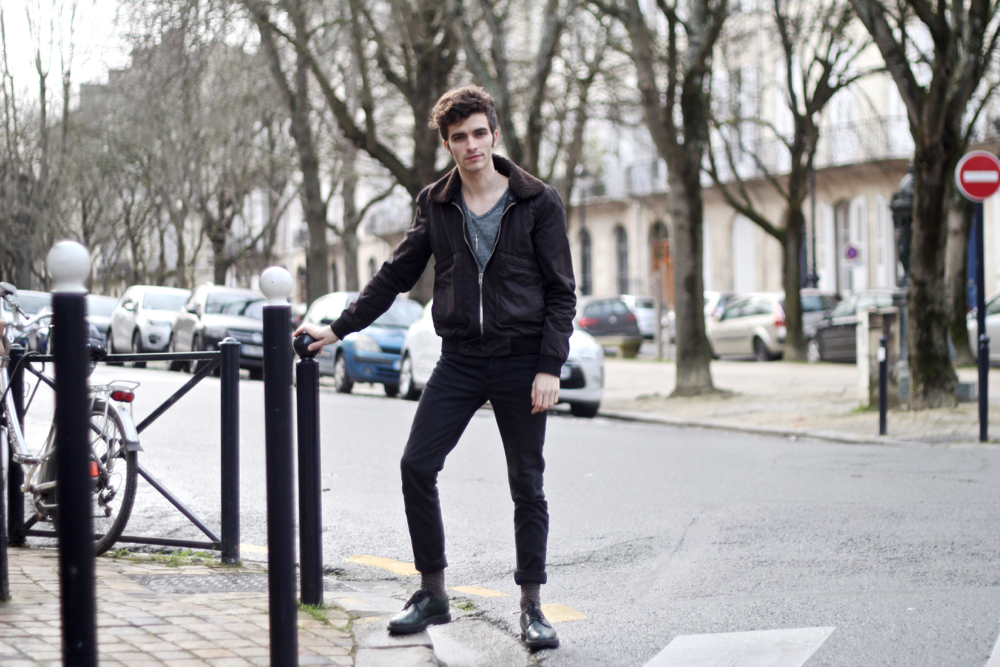 BLOG-MODE-HOMME_APC_jeans-petit-standard_april77-blouson_churchs-leyton_royalties-chaussettes-bordeaux-style_scotch-and-soda