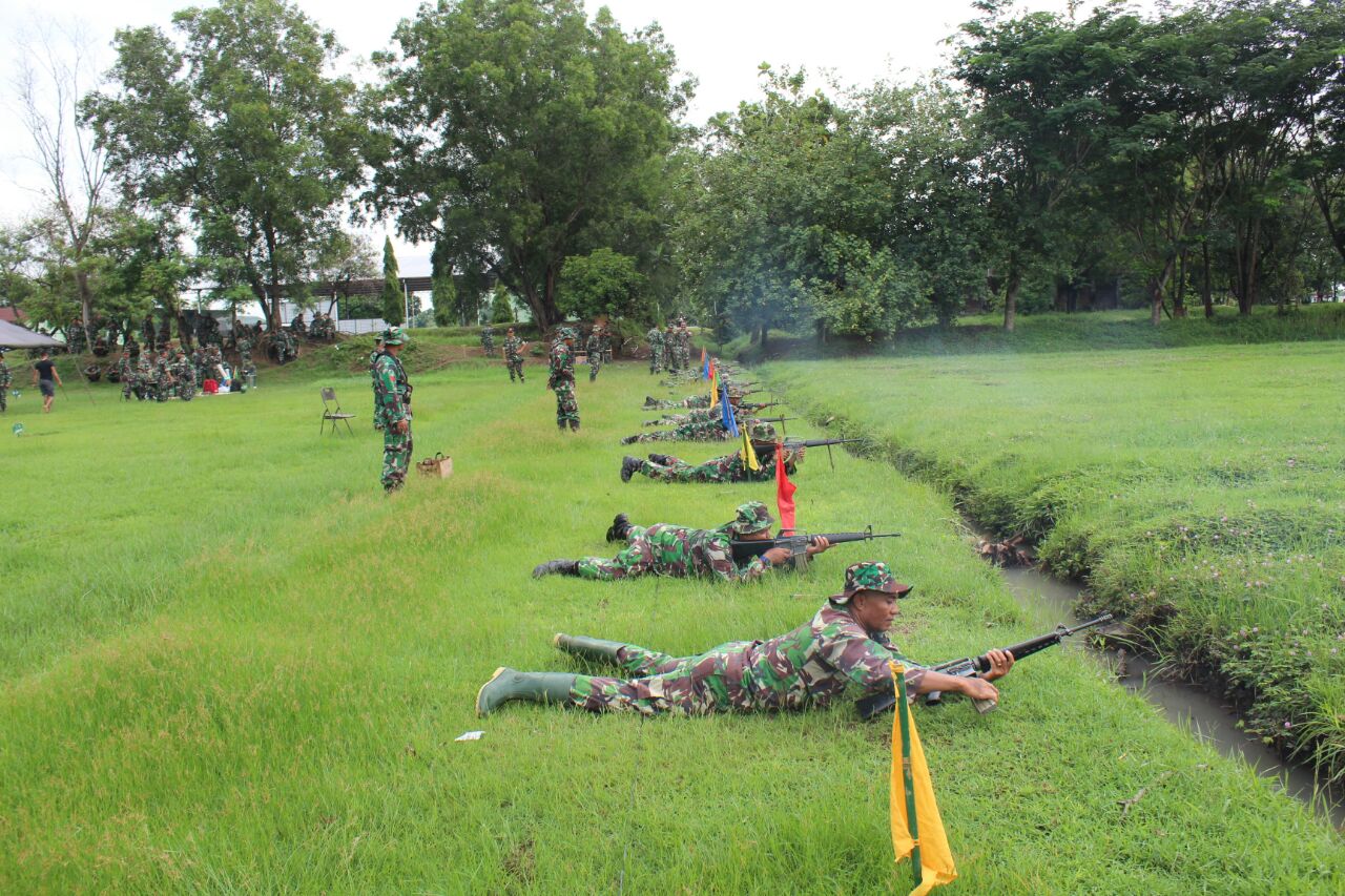 Fire range. Tembak dalam. Индонезийские парни. Tembak dalam. Tembak dalam.