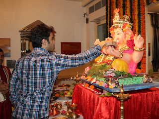 Tusshar celebrates Ganesh Chaturthi at his residence