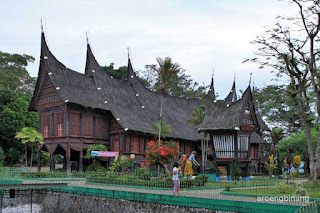 taman margasatwa dan budaya kinantan bukittinggi