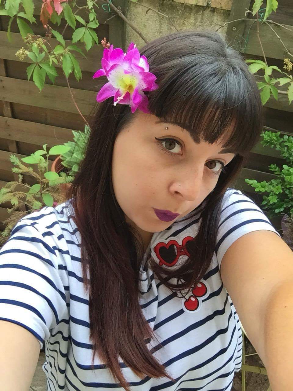 Miss Jenny Choux Pinup style Coloration chimique après du henné, on en parle