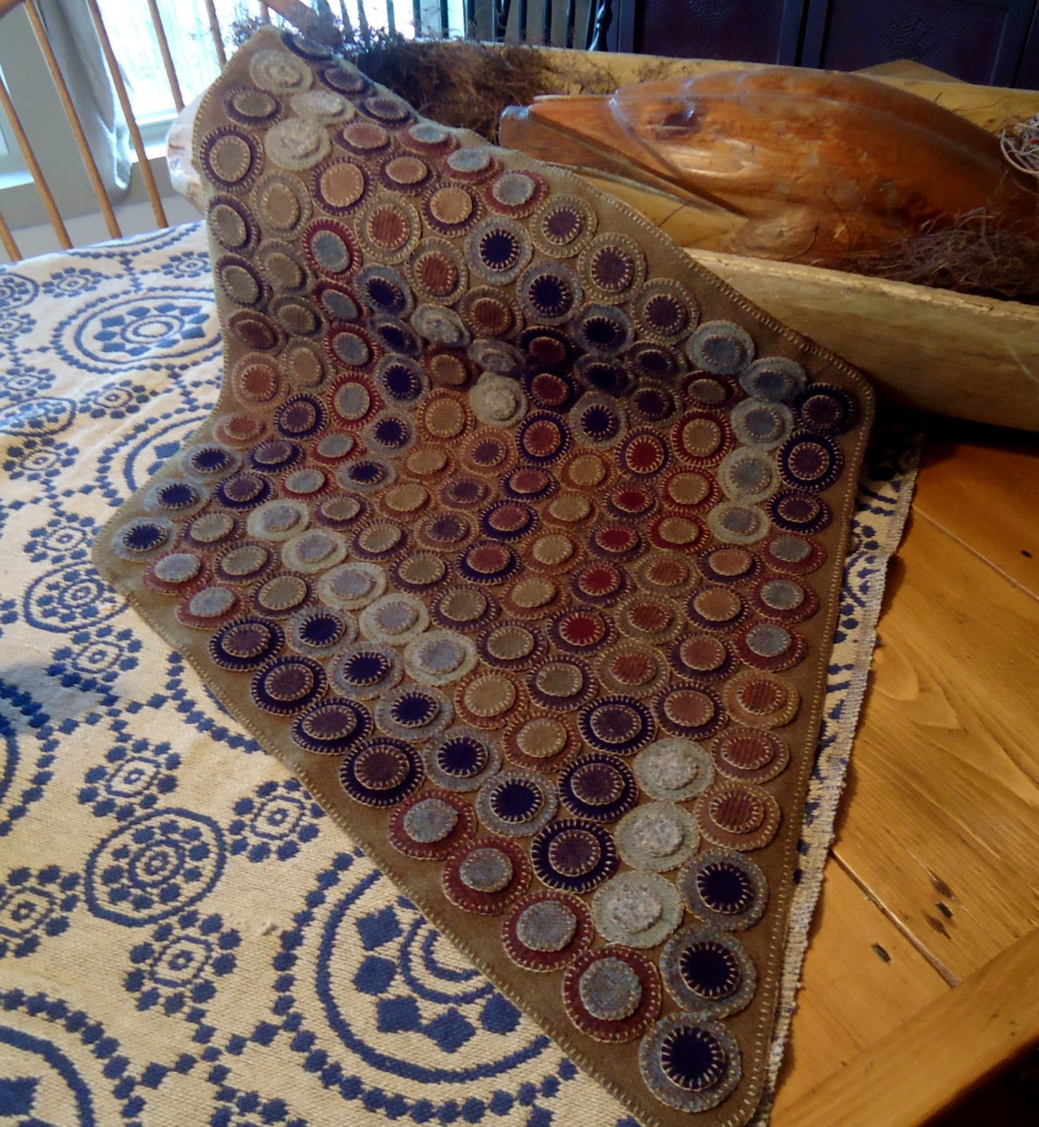 KM PRIMITIVES PENNY RUGS