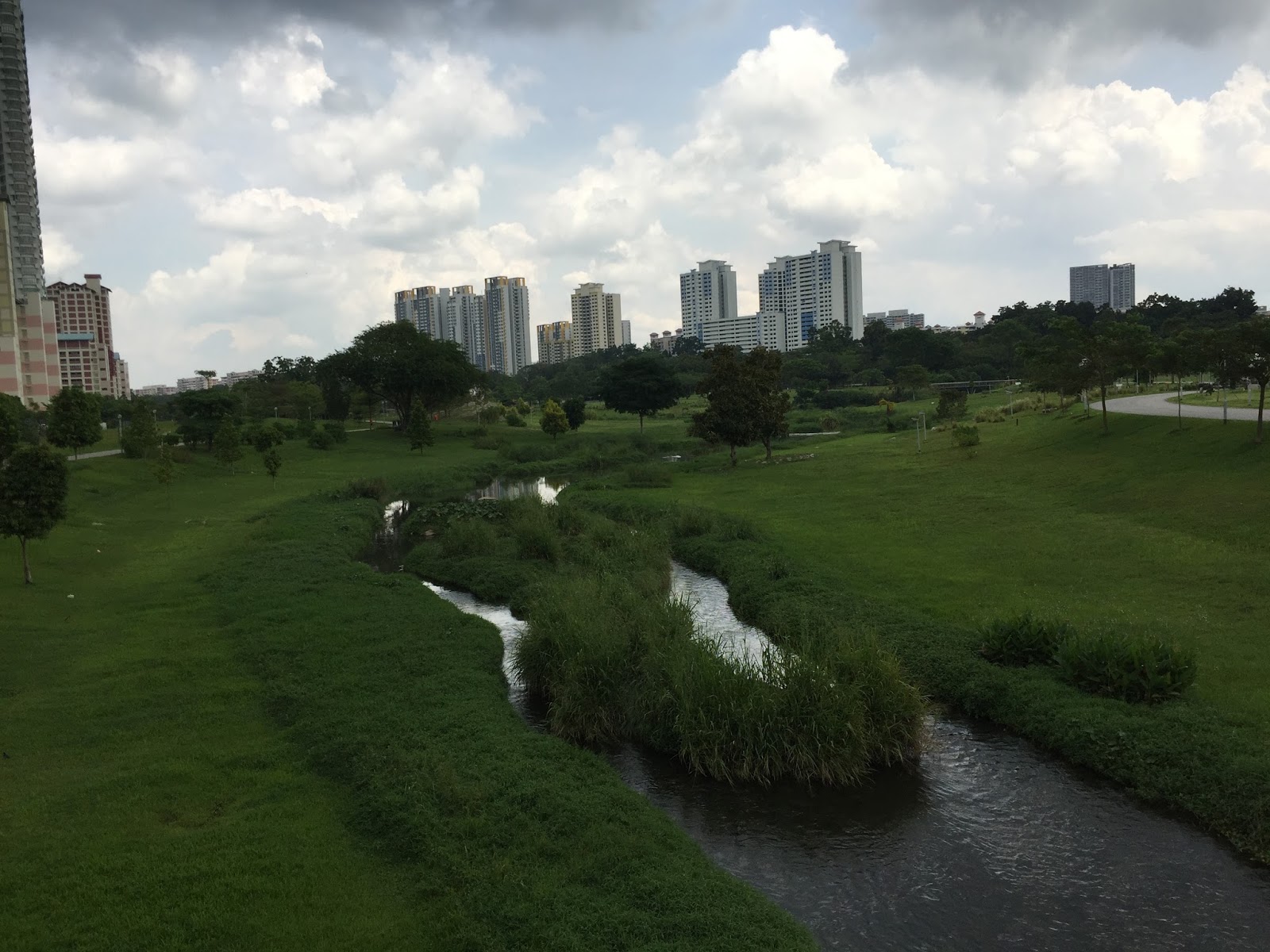 Singapore Trails: [Singapore Parks] Bishan-Ang Mo Kio Park: A Walk in