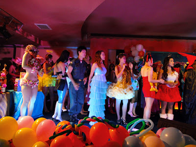 Phuket nightclub fun with girls