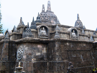 Sideview Mini Borobudur Brahmavihara Arama