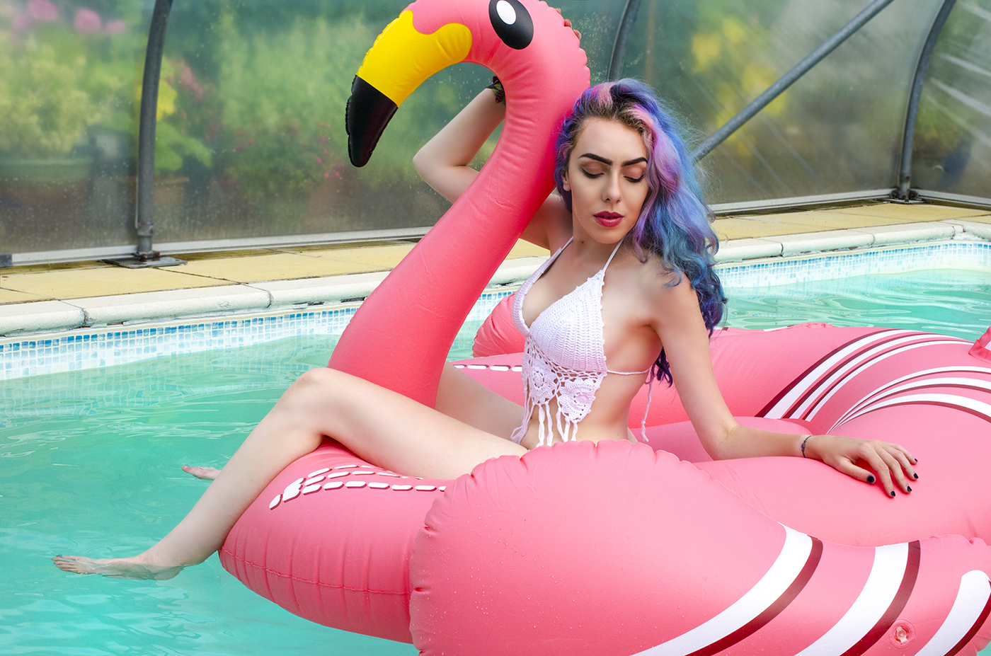 Stephi LaReine Flamingo Fashion Blogger Rainbow Hair