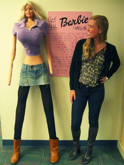 Barbie: boneca já incentivou transtorno alimentar e intrigou FBI