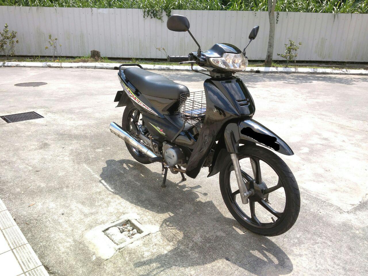 sewa motor 250cc