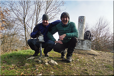 Bustuko gana mendiaren gailurra 976 m. - 2017ko abenduaren 25ean