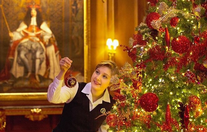 Queens of England All the Queen's Christmas Trees Holyroodhouse Palace