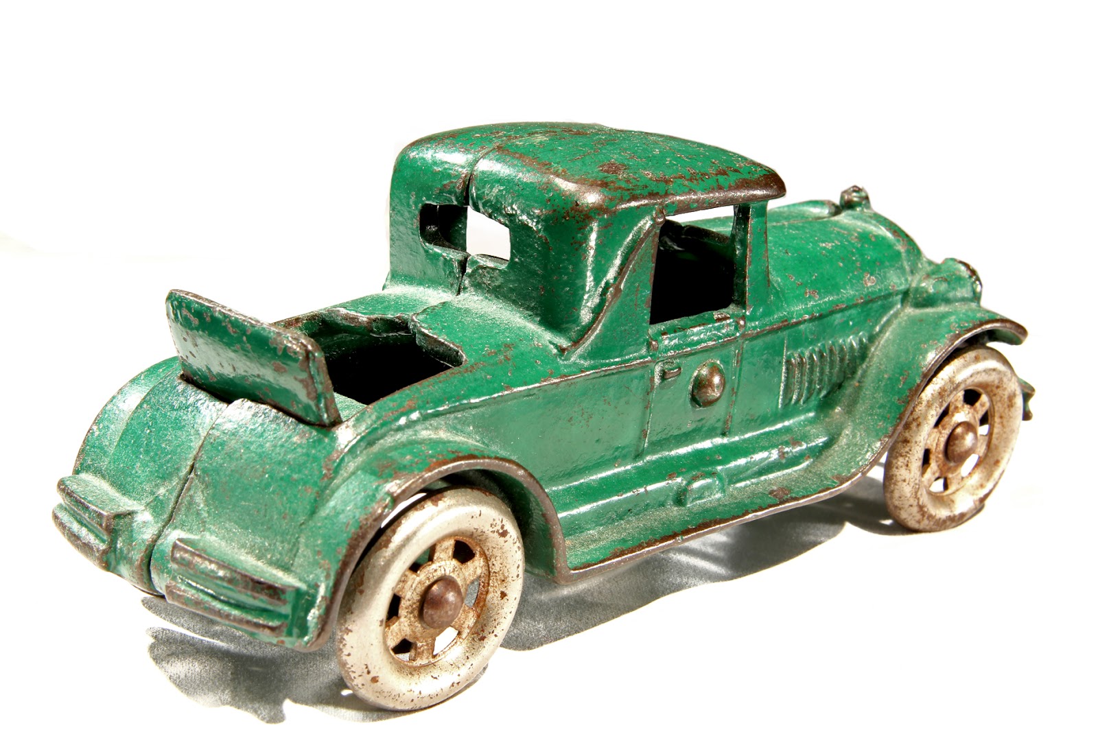 старинные машинки игрушки. мягкие игрушки в древности. древняя игрушка мексика. старинные игрушки трактора. винтажные игрушки ретро.